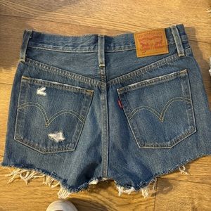 Levi’s jean shorts high waisted size 25 NEVER WORN